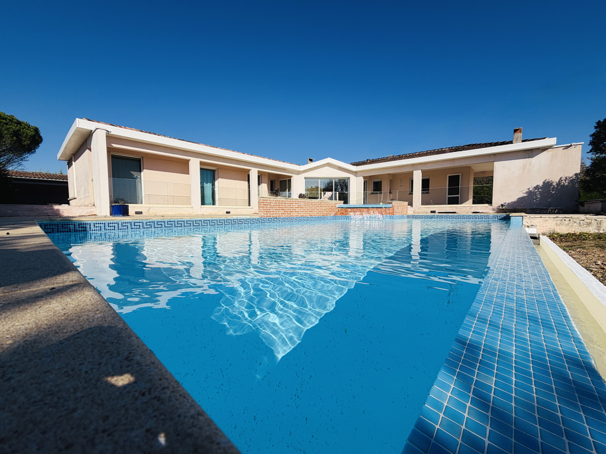 Maison à vendre à Arthes, 175 m², 4 pièces – photo 1 sur 10